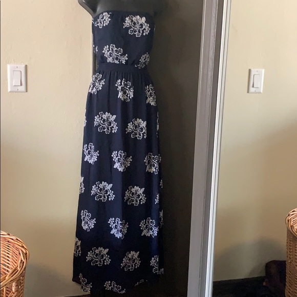 Hollister Dresses & Skirts - HOLLISTER size small strapless dress blue/white